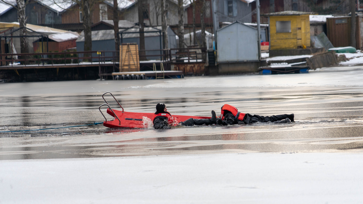 Ledus Riga Rīgā joprojām ir aizliegts atrasties uz visu ūdenstilpju ledus - Rīgas ...