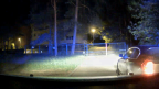 Pašvaldības policija Vecmīlgrāvī aiztur iereibušu BMW vadītāju; vainīgā bēg un izmanto piparu gāzi